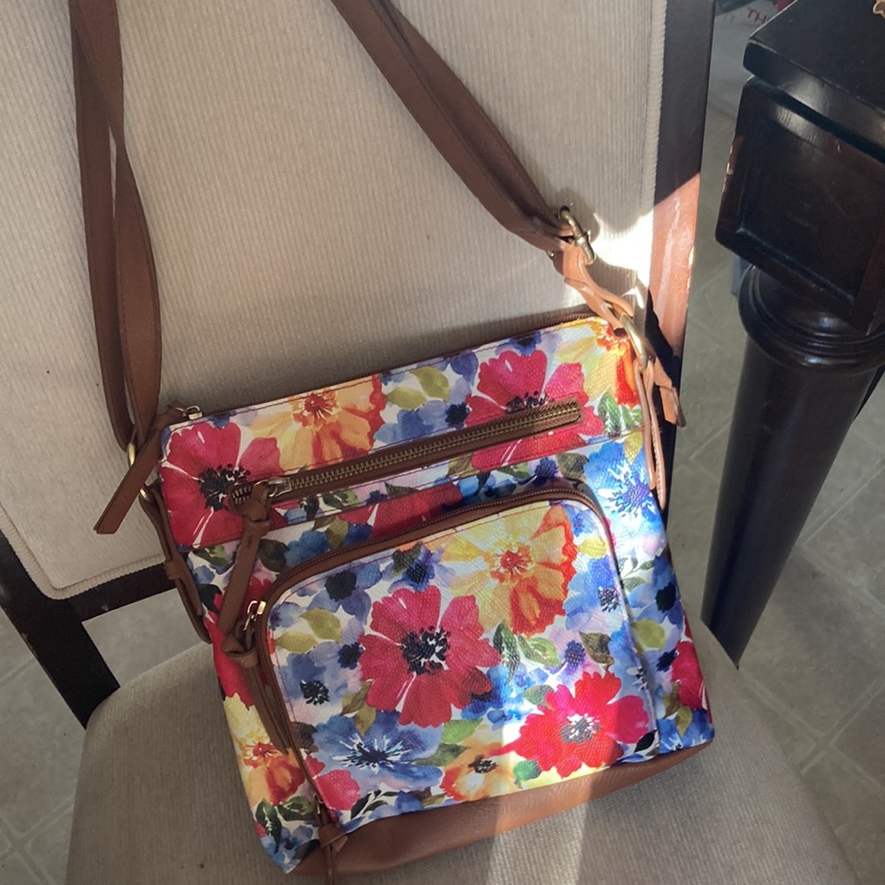 Bueno bright and cheerful floral purse handbag, over the shoulder adjustable